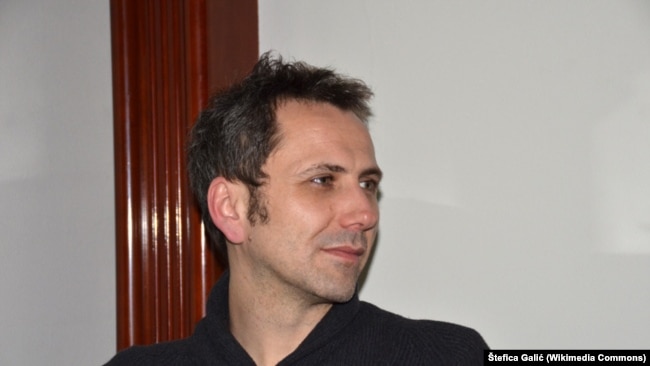 Oliver Frljić je jedan od umetnika koji se hrabro bavi temama iz skorije prošlosti